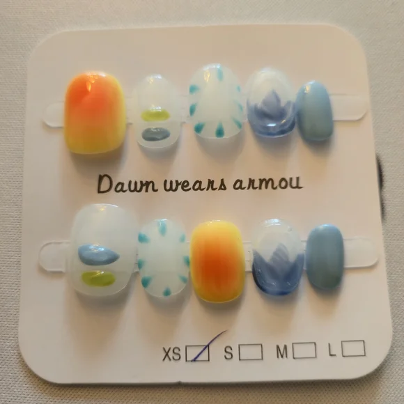 Colorful Gradient Press-On Nails - Picture 1 of 2